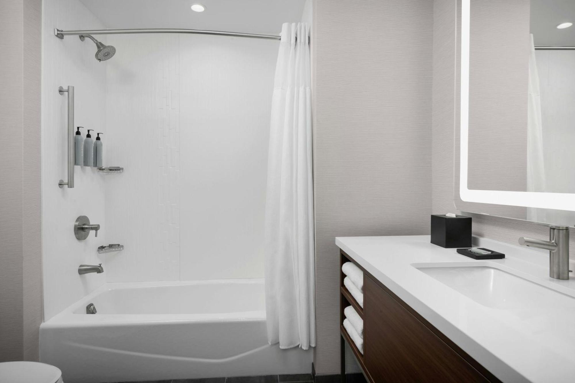 Courtyard By Marriott Bozeman Hotel Екстериор снимка