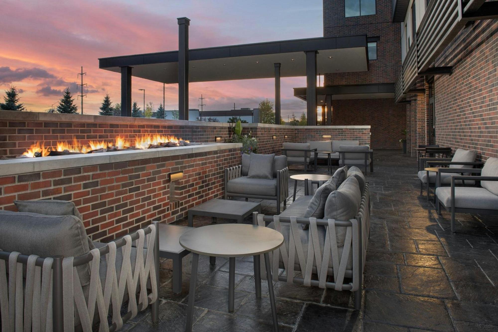 Courtyard By Marriott Bozeman Hotel Екстериор снимка
